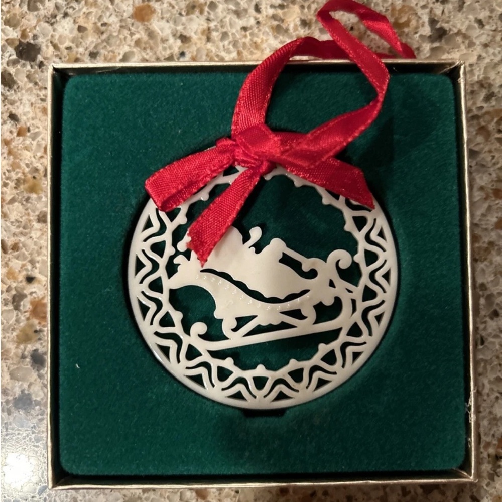 Vintage Lenox White Porcelain Christmas Yuletide Ornament Santa In Sleigh In Box